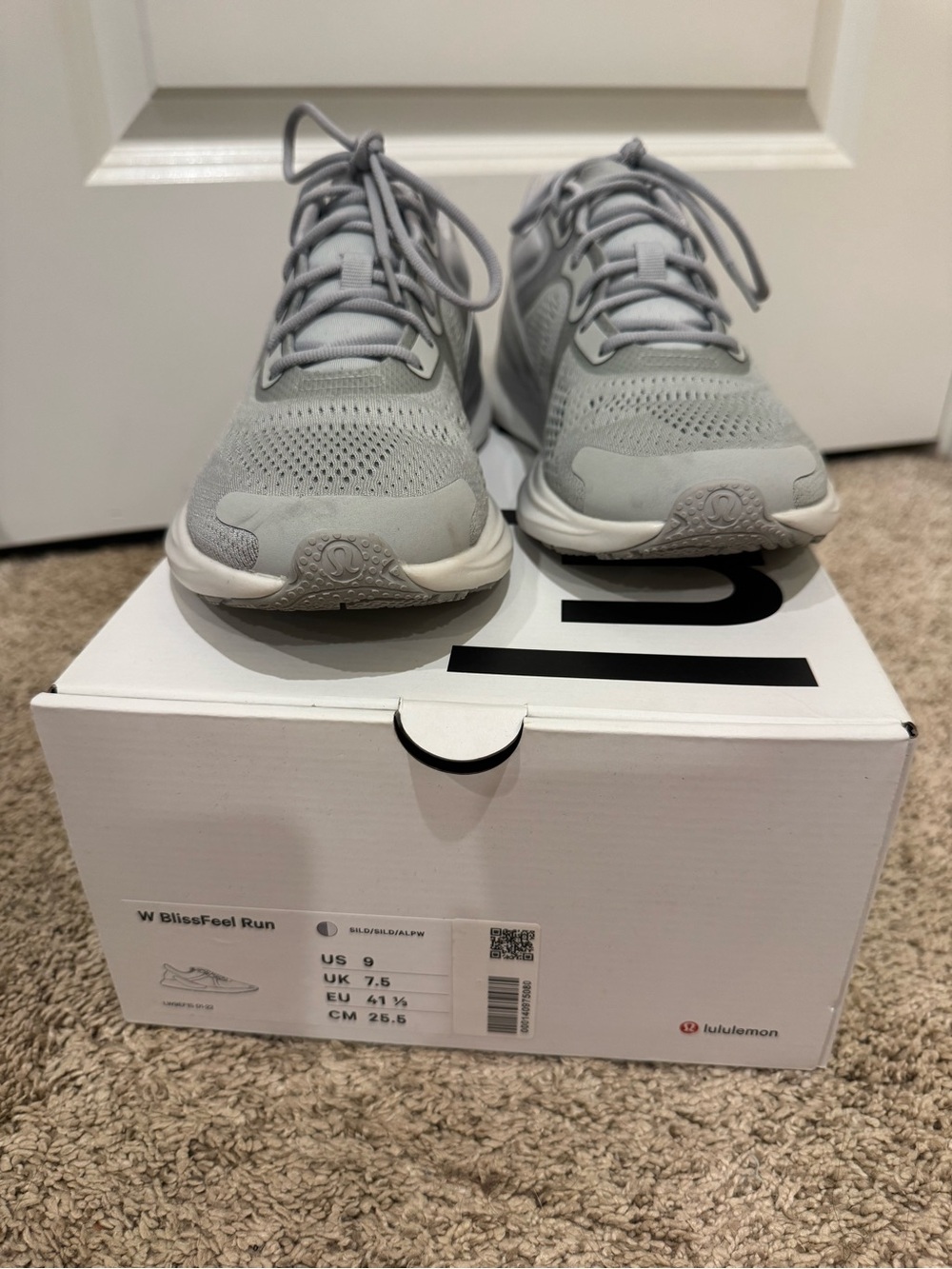 lululemon athletica BlissFeel Run Sneakers in Light Gray